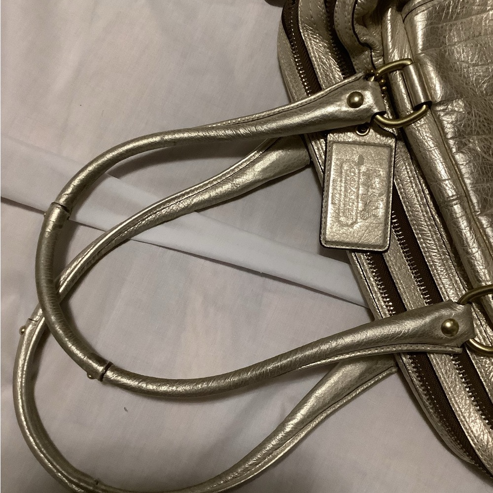 Coach - Picture 9 of 11